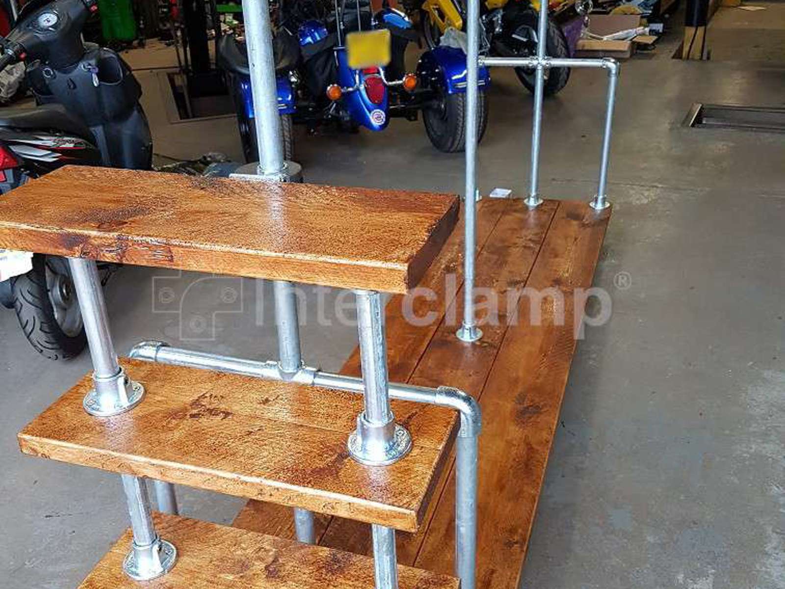 Key Clamp Retail Shelving and Racking Interclamp